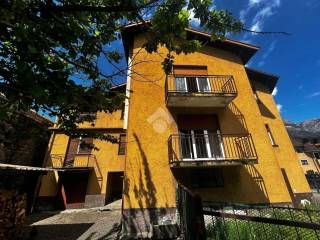 Casa indipendente in vendita a dubino via spluga, 70