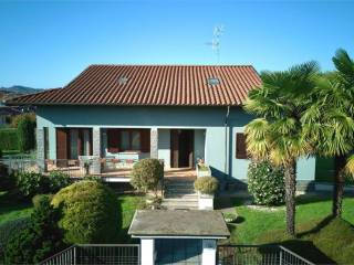 Villa in vendita a borgomanero via loreto, 17