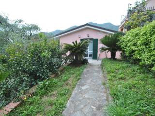 Villa a schiera in vendita ad avegno via rosaiolo