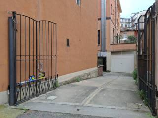 Garage in vendita a bologna via libia, 2