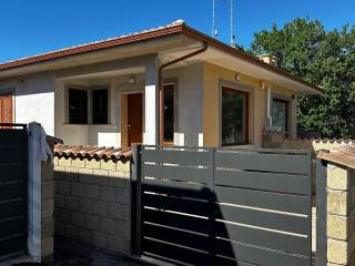 Villa a schiera in in affitto da privato a pomezia via mar ligure, 11