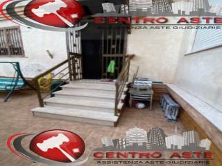 Appartamento all'asta a trani via superga, 4