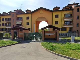Garage in vendita a sordio via ungaretti , 6