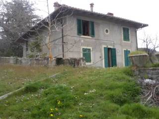 Casa indipendente in vendita a castel san niccolò località caiano borgo