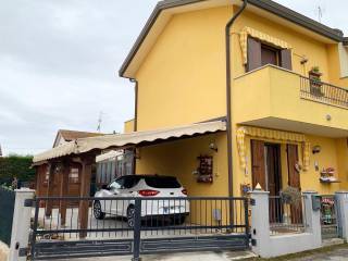 Villa bifamiliare in vendita a porto tolle via della pace, 3