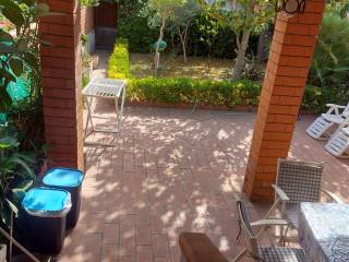 Villa a schiera in affitto a sessa aurunca località baia azzurra