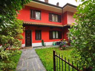 Villa a schiera in vendita a casale corte cerro via casale, 30