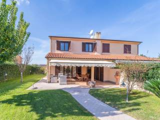 Villa bifamiliare in in vendita da privato a montalto di castro strada delle murelle