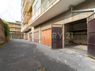 Garage in vendita a catania via badia, 9