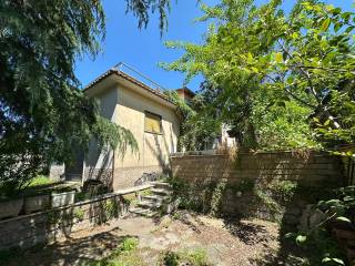 Casa indipendente in vendita ad albano laziale via madonna degli angeli