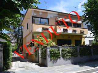 Appartamento in vendita a francavilla al mare viale nettuno, 39