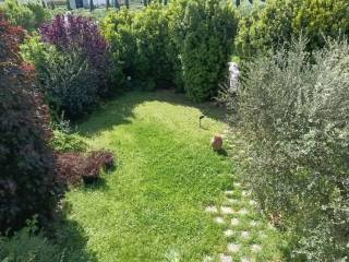 Villa bifamiliare in vendita a pistoia via don antonio tesi, 30