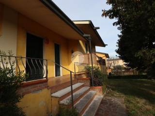 Villa in vendita a castel d'ario via gazzuolo, 34