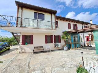 Villa bifamiliare in vendita a boara pisani via ferrata