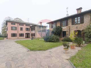 Villa bifamiliare in vendita a fiorenzuola d'arda case sparse castellana