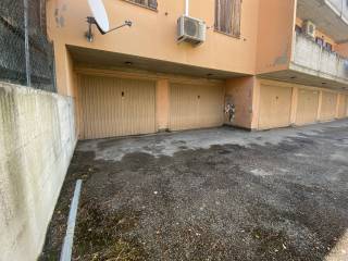 Garage in vendita a cervia 