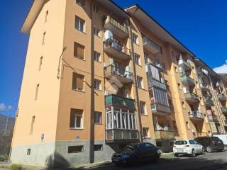 Appartamento in vendita ad aosta via monte emilius, 41