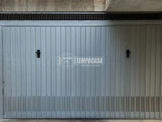 Garage in vendita a cento 