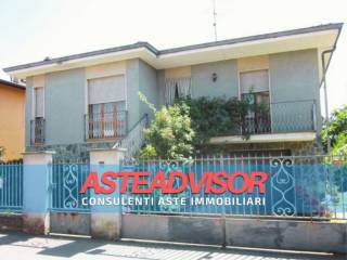 Villa all'asta a garlasco via lombardia, 25