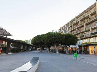 Garage in vendita a messina piazza cairoli