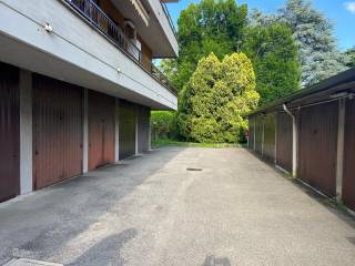 Garage in vendita a cernusco sul naviglio via san francesco d'assisi, 9