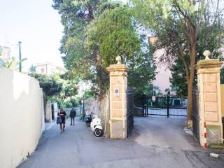 Garage in vendita a genova via capolungo