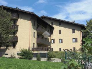 Appartamento in vendita a pinzolo viale dolomiti di brenta, 10