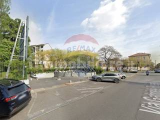 Garage in vendita a milano via gabriele rossetti, 1