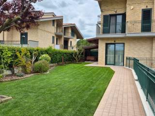 Villa bifamiliare in in vendita da privato a teramo via francesco di marco, 31/f
