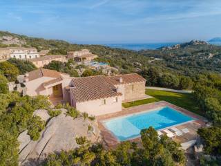 Villa in vendita ad arzachena borgo smeraldo