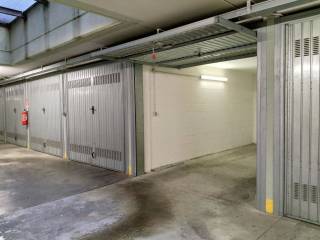 Garage in vendita a milano via emilio de marchi, 59