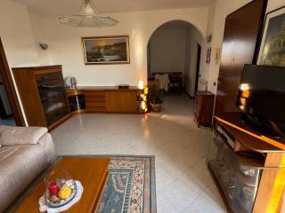 Appartamento in in vendita da privato ad albiolo via alessandro manzoni, 7