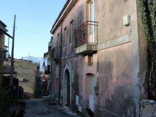 Appartamento all'asta a solopaca via amore, 82036 solopaca bn, italia