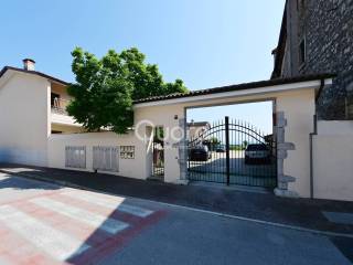Appartamento in vendita a chiopris-viscone via c.battisti, 20