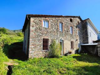 Rustico in vendita a borgo a mozzano località ballari