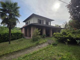 Villa in vendita ad asti strada valdonia in frazione variglie