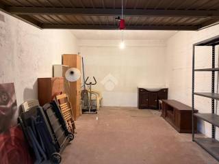 Garage in vendita ad alba adriatica via cavour, 96