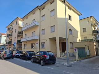 Appartamento in vendita a san benedetto del tronto via gabriele voltattorni, 98