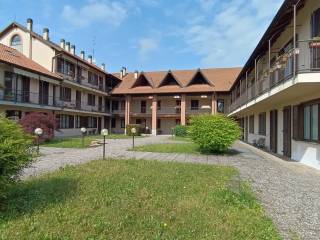 Appartamento in vendita a biassono via madonna delle nevi, 11