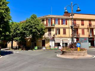 Appartamento in vendita ad albenga viale pontelungo, 2