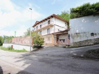 Villa in vendita a l'aquila via malepasso