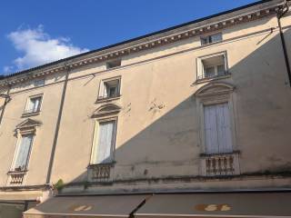 Appartamento in vendita a lonigo via giuseppe garibaldi, 52