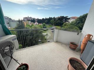 Appartamento in vendita a trieste via bellosguardo, 25