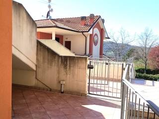 Appartamento in vendita a mombaroccio via grignano