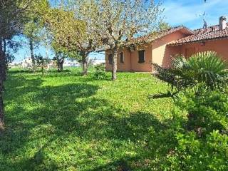 Villa in vendita a cartoceto via ticino s.n.c.