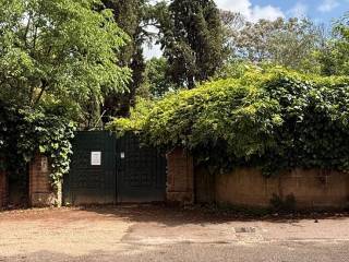 Villa in in vendita da privato a roma via della caffarella, 11