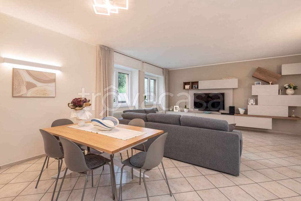 appartamento in vendita a Peia