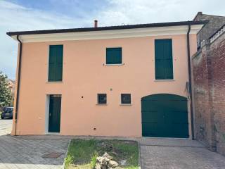 Villa a schiera in vendita ad arquà polesine via giuseppe garibaldi, 55