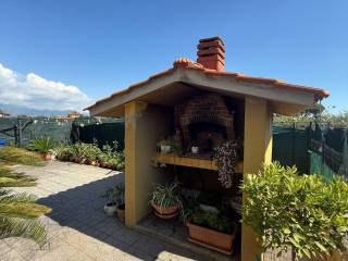 Villa bifamiliare in vendita a cisterna di latina via colle marcaccio