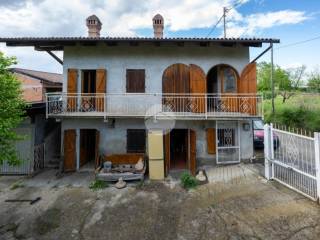 Casa indipendente in vendita a cherasco frazione san bartolomeo, 92
